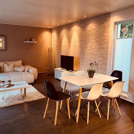 4 Zimmer 11 Personen Wohnung Garten Terrasse Grill 2 Badezimmer Wuppertal Exterior foto