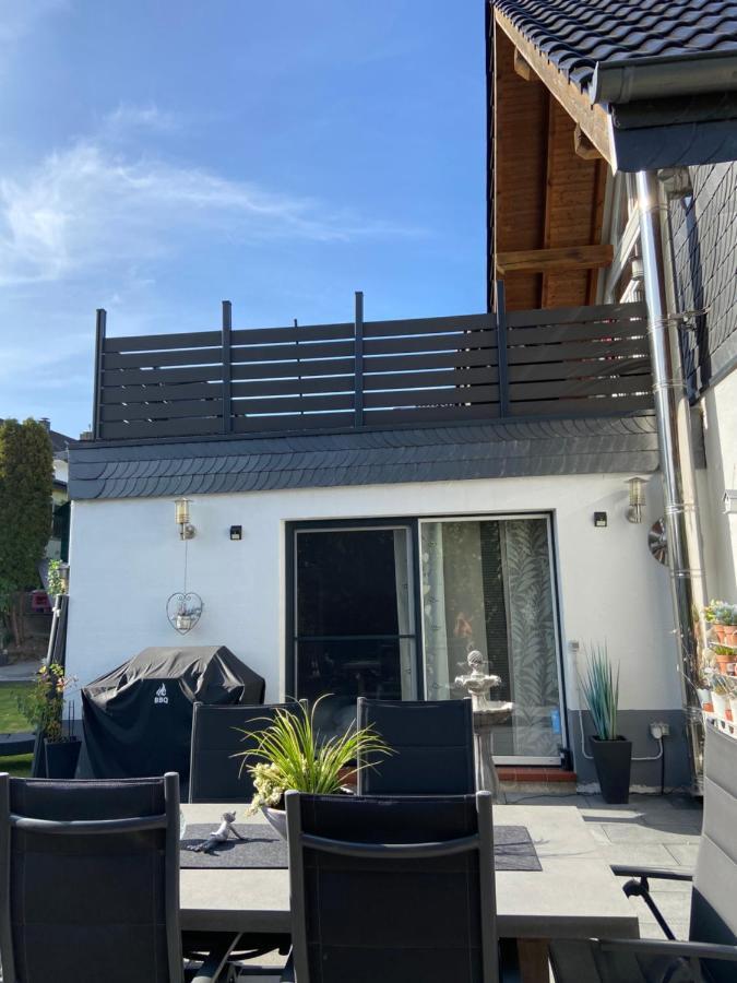 4 Zimmer 11 Personen Wohnung Garten Terrasse Grill 2 Badezimmer Wuppertal Exterior foto